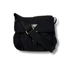 プラダ　PRADA ショルダーバッグ　クロスボディバッグ　テスートナイロン　ブラック　黒　トライアングルロゴ　三角ロゴプレート