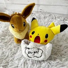ピカチュウ Oops クッション ぬいぐるみ　ポケモンセンター ポケモン」の“Oops!”な表情をデザインしたグッズが9月20日に発売