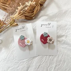 いちごとお花のベビーヘアクリップ❁ ベビー　キッズ　キッズヘアピン　かぎ針編み