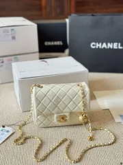 【今日特価】Chanel Gold Ball Quilted Flap Bag シャネル ゴールドボール クォーテッドフラップバッグ