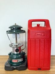 美品◆コールマン(Coleman)③◆パワーハウスツーマントルランタン(ケース付) 2001年10月　バースデーランタン　キャンプ　BBQ アウトドア