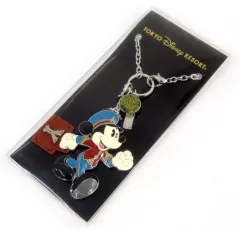 【中古】キーホルダー ミッキーマウス(バッグパーツ：ブラウン・ミッキーマーク/チャーム：アンバサダー・グリーンミッキー) ラゲッジオーナメント 「ディズニー」 東京ディズニーリゾート・アンバサダーホテル宿泊者限定