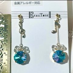 ト音記号と音符　ピアス　イヤリング　ラベンダーピンク　ヴィトラルライトホワイトオパール