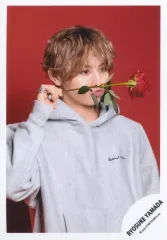 【中古】生写真(STARTO) Hey! Say! JUMP/山田涼介/上半身/山田涼介 アルバム「RED」MV＆ジャケ写オフショット/公式生写真