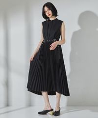 united tokyo ダブルバックルプリーツワンピース