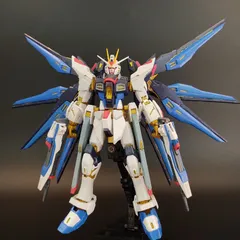 RG フリーダムガンダム&RG ストライクフリーダムガンダム新品セット RG 1/144 ストライクフリーダムガンダム｜バンダイ ホビーサイト