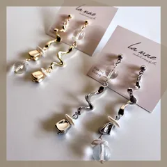 モード♡《304ステンレス 24KGP 本金メッキ》 ハンドメイドピアス ニュアンス モード ピアス クリア アクリル ビーズ アシメ アシンメトリー バロック調 スライスパール ゴールド シルバー カジュアル アレルギー対応《イヤリング変更可能》