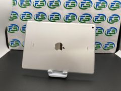 良品 iPad 第7世代 128GB シルバー Wi-Fiモデル 軽度使用感あり バッテリー96% 充電器付き 送料無料