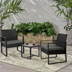 ガーデン ガーデン椅子セット ガーデンファニチャー おしゃれ 3点セット パティオ家具セット 小型屋外ウィッカーラタン フロントポーチビストロセット クッション付きパティオチェア 会話セット ガラステーブル 芝生 庭 裏庭 バルコニー プールサイド ブラック