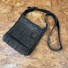【4】MINNETONKA  ミネトンカ フリンジ ショルダーバッグ レザー 革