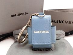 BALENCIAGA グレー イヤホンケース - メルカリ