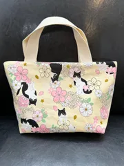 猫柄　トートバッグ　ハチワレ猫　白黒ちゃん　和柄　桜