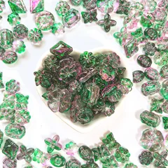 新品 Harovo ビーズ ミックス 50g入 アンティーク 手芸 アクセサリー パーツ シュゲイ アクリルビーズ ピアスパーツ ハンドメイド チャーム （グリーン×ローズレッド）