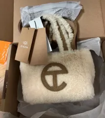 2025年最新】telfar uggの人気アイテム - メルカリ