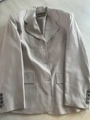 新品 ジェリーホール 春 ジャケット 特別価格で 出品 (最終値下げ) )