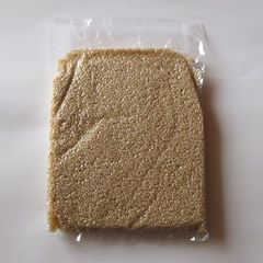 2024年産出荷中　長野県・飯山米コシヒカリ玄米９００ｇ　栽培期間中農薬不使用