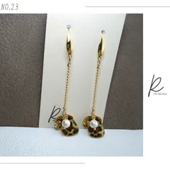 NO.23  ヒョウ柄　アニマル　ゆらゆら　長め　ハンドメイド　ピアス　イヤリング　イヤーカフ