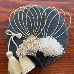 かすみ草　水引　タッセル　和紐　ホワイト　ゴールド　髪飾り　結婚式　成人式　卒業式　七五三　前撮り　振袖　袴　和装　着物　浴衣