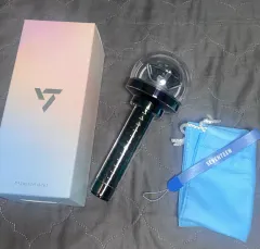 SEVENTEEN(セブンティーン・セブチ) ペンライト カラット棒 Ver3 出品