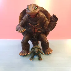 バンダイのムービーモンスターシリーズ 、大人気の新生ガメラのソフビフィギュア 2セット　NG25H（Ｎ)21