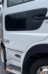 トラック 日野自動車 17プロフィア サイドデフレクター 新車外し