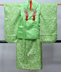 七五三 三歳 女児 被布コート 着物 長襦袢 3点セット 黄緑色 祝着 刺繍入りの半衿 伊達衿縫い付け済 お仕立て無料 NO41227