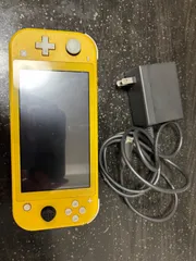 ニンテンドースイッチライト　イエロー