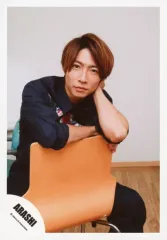 【中古】生写真(ジャニーズ) 嵐/相葉雅紀/膝上・座り・右手椅子背もたれ・左手首・顔正面/「Are You Happy?」ジャケ写撮影＆「Don’t You Get It」PV撮影/公式生写真