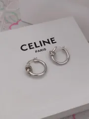 2024年最新】celine ピアスの人気アイテム - メルカリ