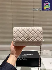 【今日特価】CHANEL フィッシュローン WOC ミニバッグ 羊皮紋レザー