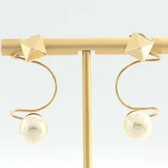  ヴァレンティノ ガラヴァーニ ピアス ロックスタッズ 耳