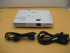 エプソン/EPSON◎液晶プロジェクター◎2600lm◎ EB-1750◎プロジェクター時間 196H/10H◎D-subケーブル付 K3672
