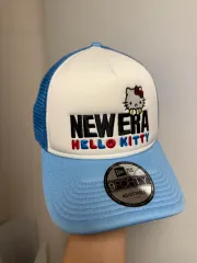 最終お値下げハローキティ トラッカーキャップ ホワイト(NEW ERA） 最終お値下げハローキティ トラッカーキャップ ホワイト(NEW ERA