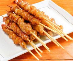 博多とりかわ（100本）福岡グルメお取り寄せ贈り物ギフト博多やきとりぐるぐる串