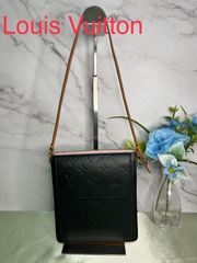 ㊺ Louis Vuitton ルイヴィトン ヴェルニ ポシェット モット  マッドブラック 黒