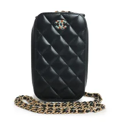 シャネル マトラッセ マルチカラー ココマーク 携帯 スマホ フォンホルダー チェーン ショルダーバッグ 斜め掛け ラムスキン レザー ブラック 黒 ゴールド金具 AP0530 CHANEL（未使用　展示品）