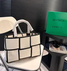 2024年最新】ボッテガヴェネタ BOTTEGAVENETA トートバッグの人気