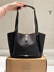 【今日特価】Coach Hadley トートバッグ（Tote Bag）-MM輸入