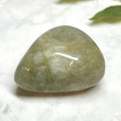 【E13569】モザンビーク産　アクアマリン　ペブル　磨き石　緑柱　Aquamarine