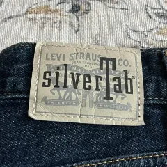 27 LEVI'S(リーバイス) シルバータップ バギー デニムパンツ