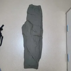 M UNIQLO(ユニクロ) U パラシュートパンツ