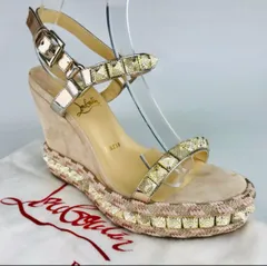 新品未使用★Christian Louboutin・クリスチャン ルブタン PYRACLOU レディース スエードレザー切替し スタッズ ウェッジソール ストラップ サンダル 厚底 (37) ブランド レディース 靴 ピンクベージュ ゴールド