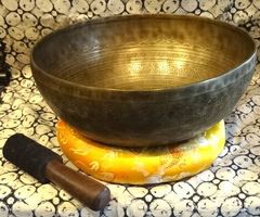 シンギング ボウル（ドニパトロ）≪仏画≫　〜ハンドメイドNo.01〜 〈チベット法具 仏具 おりん ヨガ 瞑想 ヒーリング 浄化〉