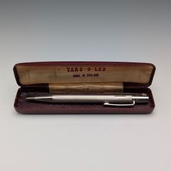 1905年 英国アンティーク 純銀製 カードケース 浮彫装飾 72g Henry Williamson Ltd 1905年 英国アンティーク 純銀製 カードケース 浮彫装飾 72g