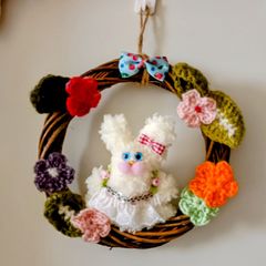 レトロかわいいうさぎのリース  モールドール あみぐるみ 人形