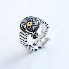 DJターンテーブルモチーフリング タイ ヒップホップ系 小衆デザイン メンズ＆レディース対応 高級感ストリートアクセサリ