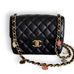 【美品】シャネル ココマーク マトラッセ ミニ フラップバッグ ショルダーバッグ　コインチャームチェーン　ラムスキン　ゴールド金具 　レディース