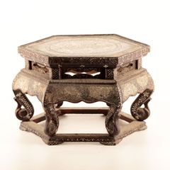 Qqqqw様専用 大名家伝来品梨地高蒔絵徳川家葵紋入火鉢！ - メルカリ