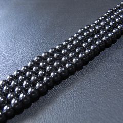 ヘマタイト丸玉4mm（磁石）一連約38cm（天然石/ビーズ）