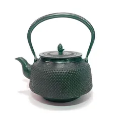 新品、供箱、栞付　南部及新工芸造　１５型菊花紋様　南部鉄瓶　南部鉄器　調理器具 新品、供箱、栞付 南部及新工芸造 15型菊花紋様 南部鉄瓶 南部